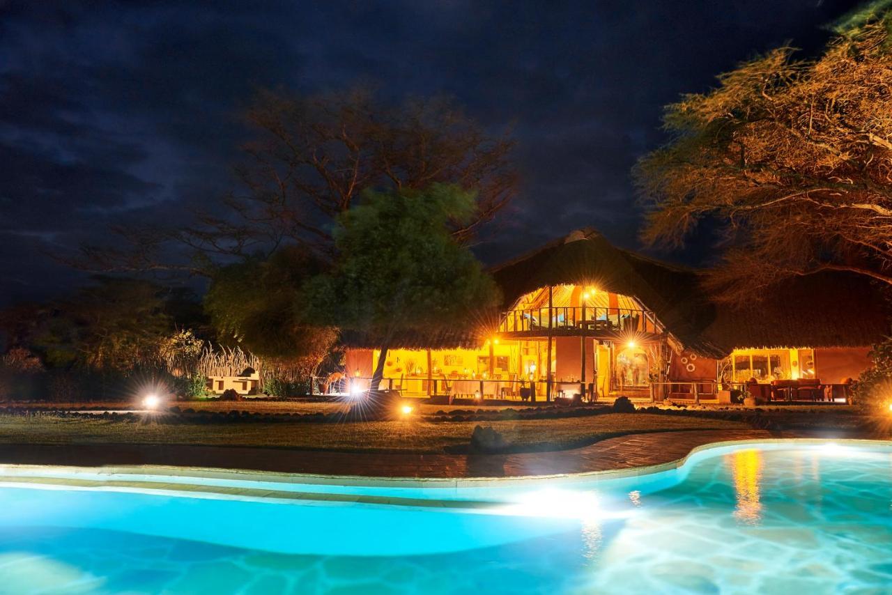 Tawi Lodge Амбосели Екстериор снимка
