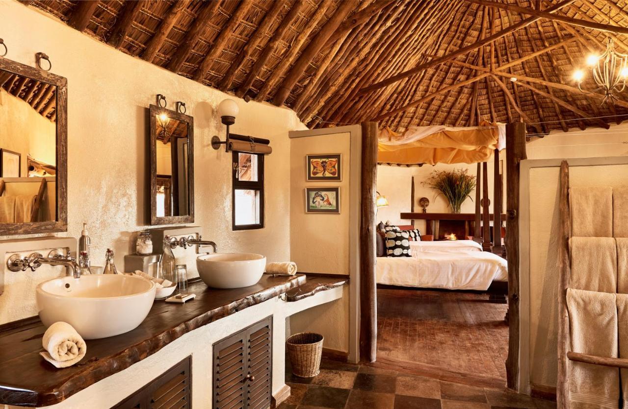 Tawi Lodge Амбосели Екстериор снимка